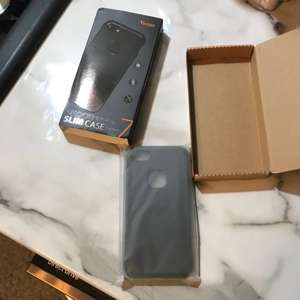 Vesgo Shockproof‎ Slim Case for iPhone 7. NIB